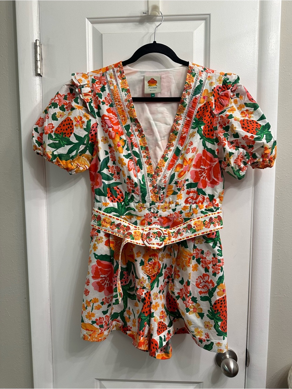 FARM Rio Flowerful Sketch Floral V-Neck Romper with Strawberry White Women Med - Picture 10 of 15